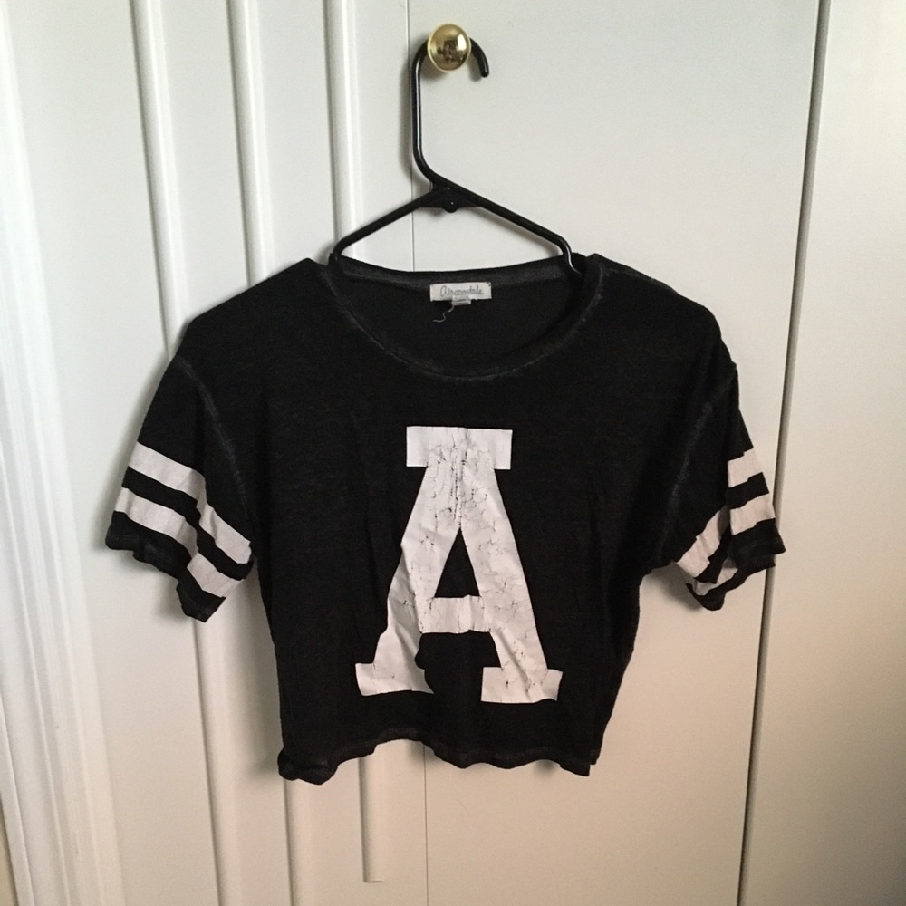Dark grey cropped t shirt